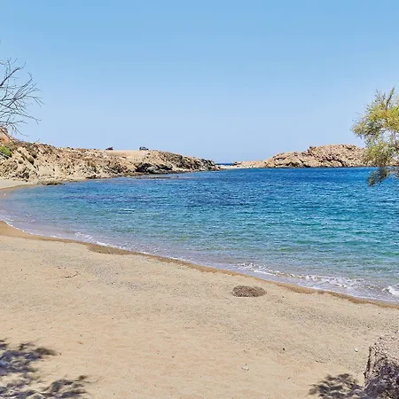 Mykonos Lolita, A Resort To Live