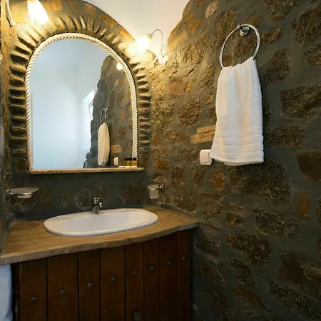אתר נופש Mykonos Lolita, A Grecotel To Live Mykonos Town