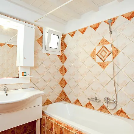 אתר נופש Mykonos Lolita, A Grecotel To Live
