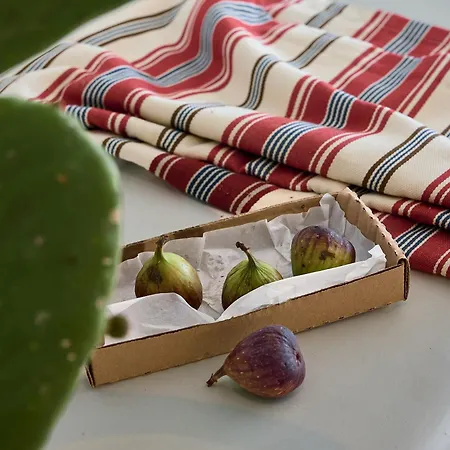 אתר נופש Mykonos Lolita, A Grecotel To Live 3*