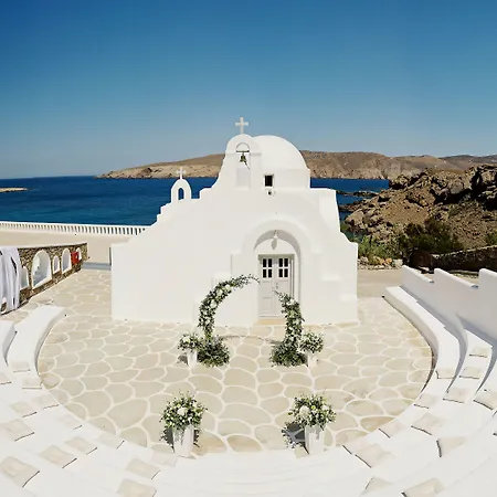 אתר נופש Mykonos Lolita, A Grecotel To Live