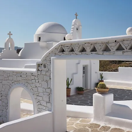 Mykonos Lolita, A To Live 4*