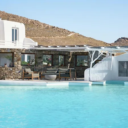ميكونوس ستار 4*
