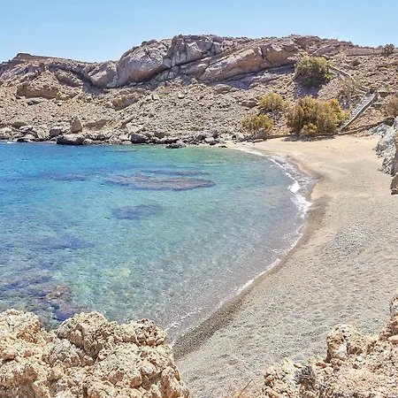 ميكونوس ستار 4*